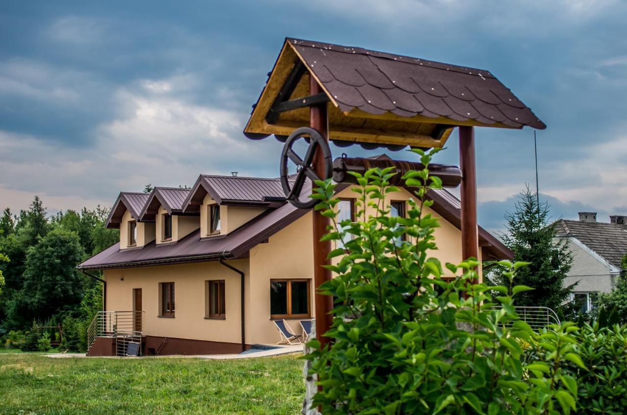 Osrodek Wczasowy "Wczasy Pod Grusza" Hotel Biecz Exterior photo