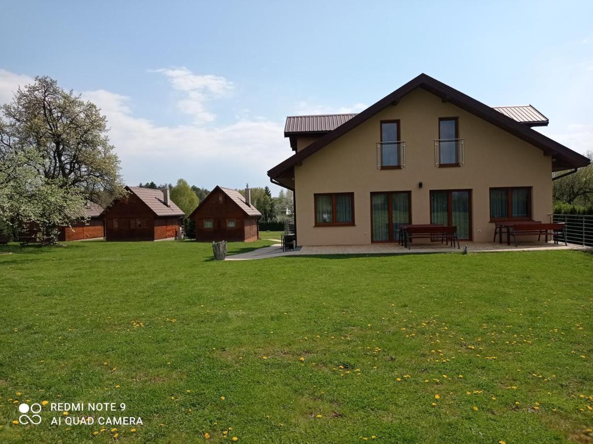 Osrodek Wczasowy "Wczasy Pod Grusza" Hotel Biecz Exterior photo