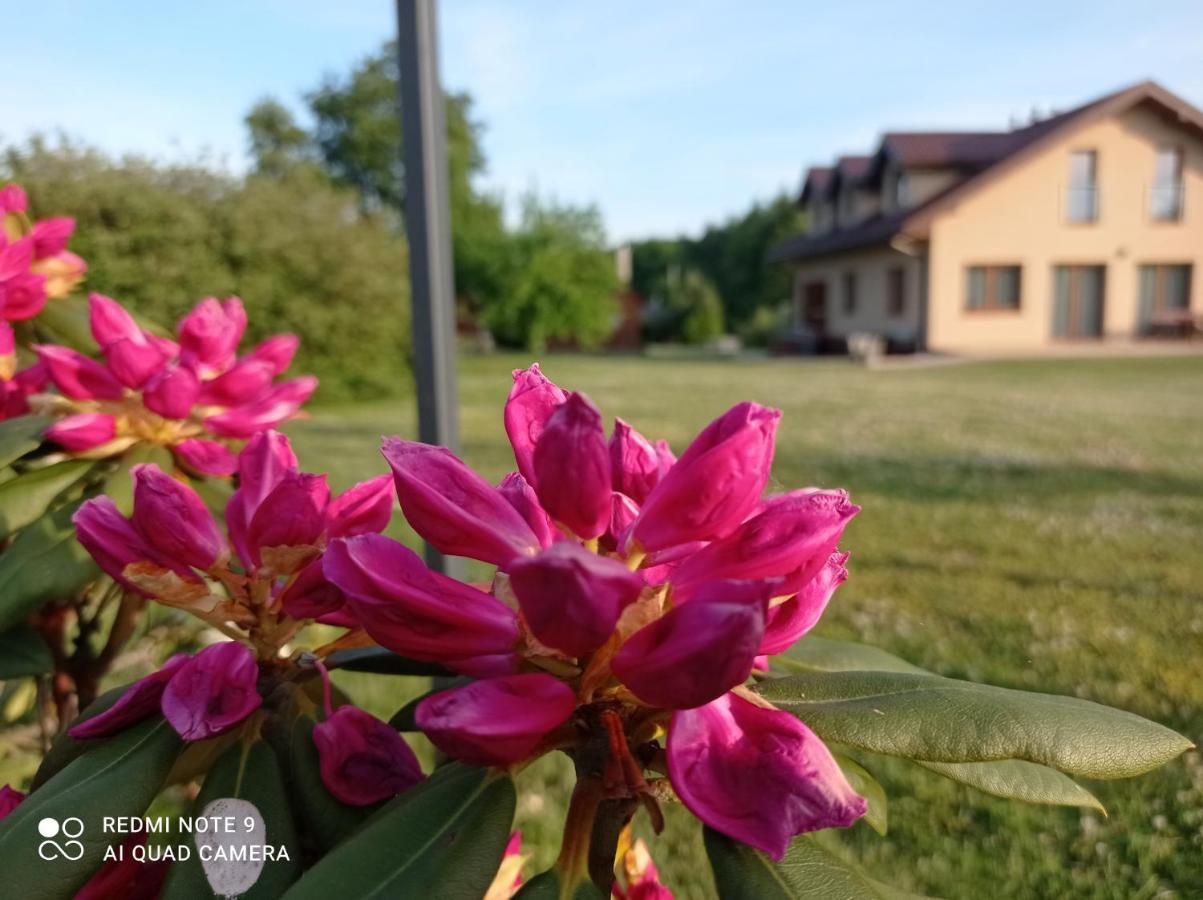 Osrodek Wczasowy "Wczasy Pod Grusza" Hotel Biecz Exterior photo